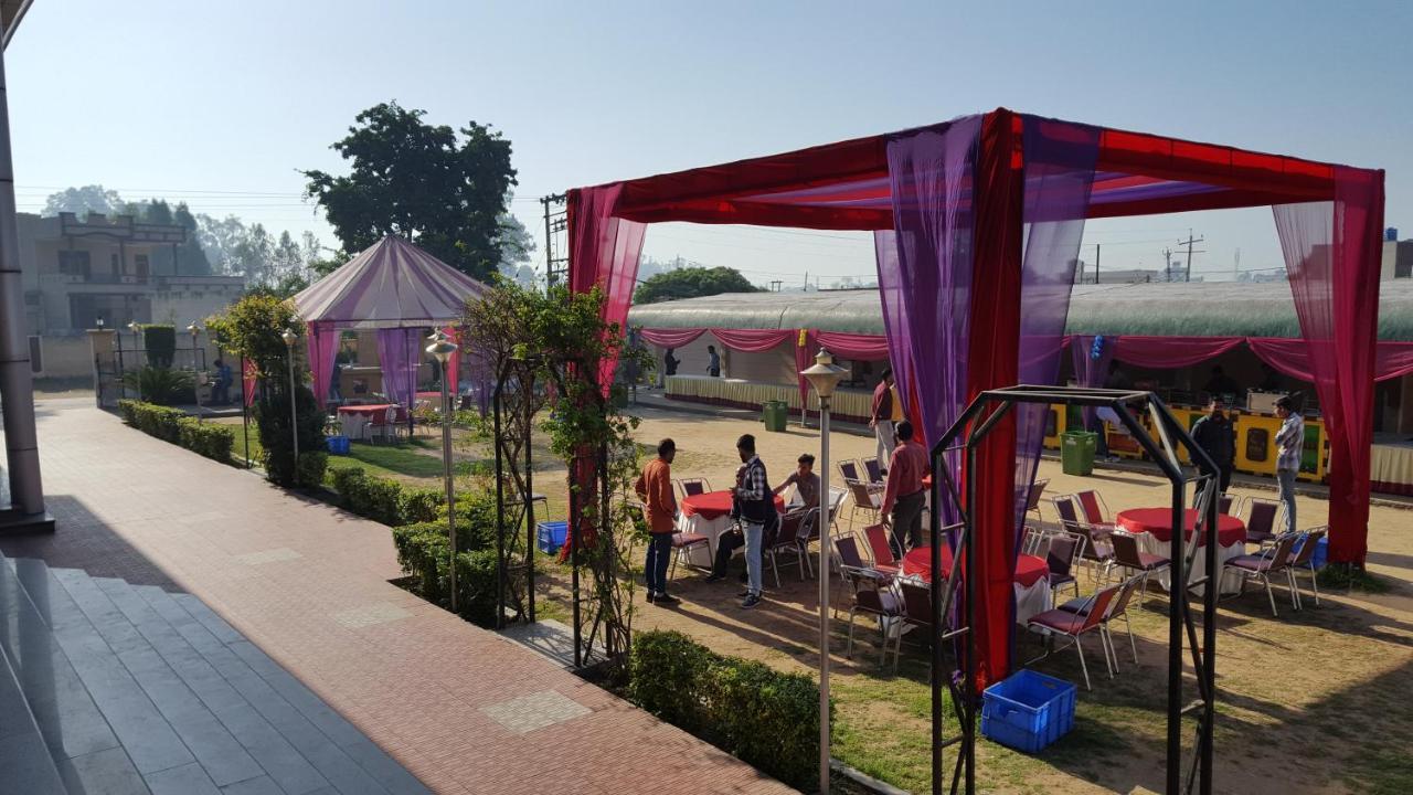 Jandiala Shiv Hotel And Joe'S Bar & Restaurant מראה חיצוני תמונה