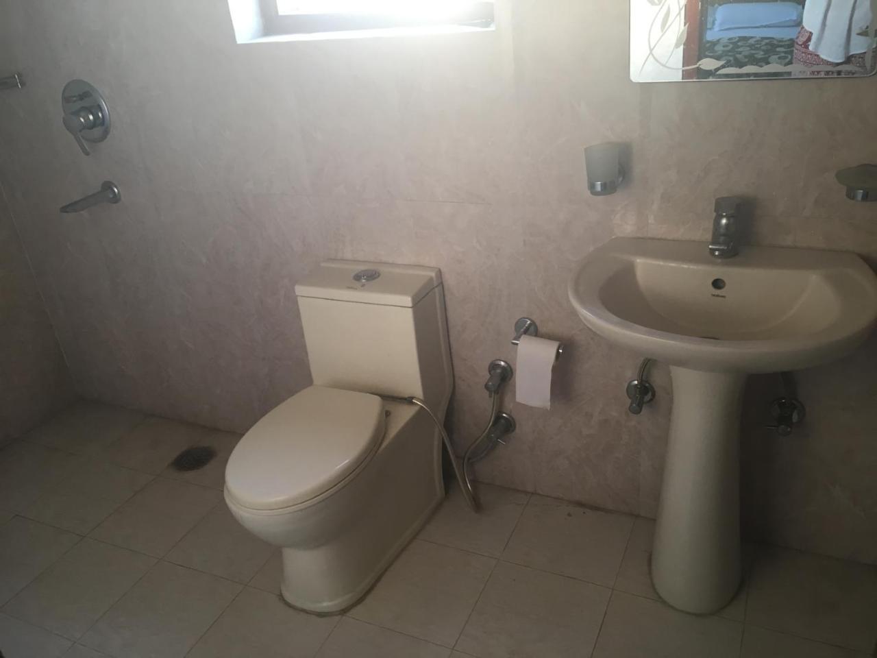 Jandiala Shiv Hotel And Joe'S Bar & Restaurant מראה חיצוני תמונה