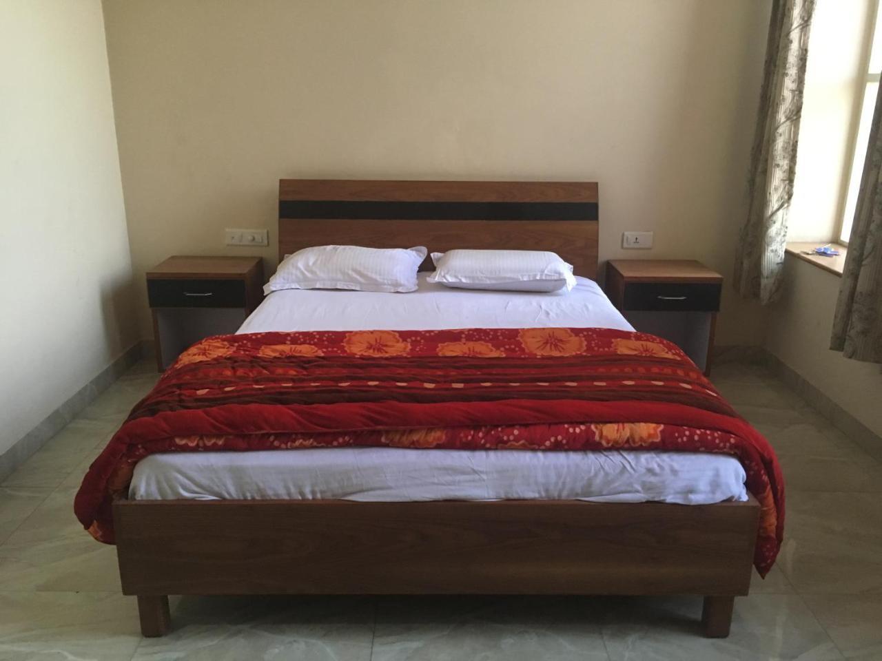 Jandiala Shiv Hotel And Joe'S Bar & Restaurant מראה חיצוני תמונה