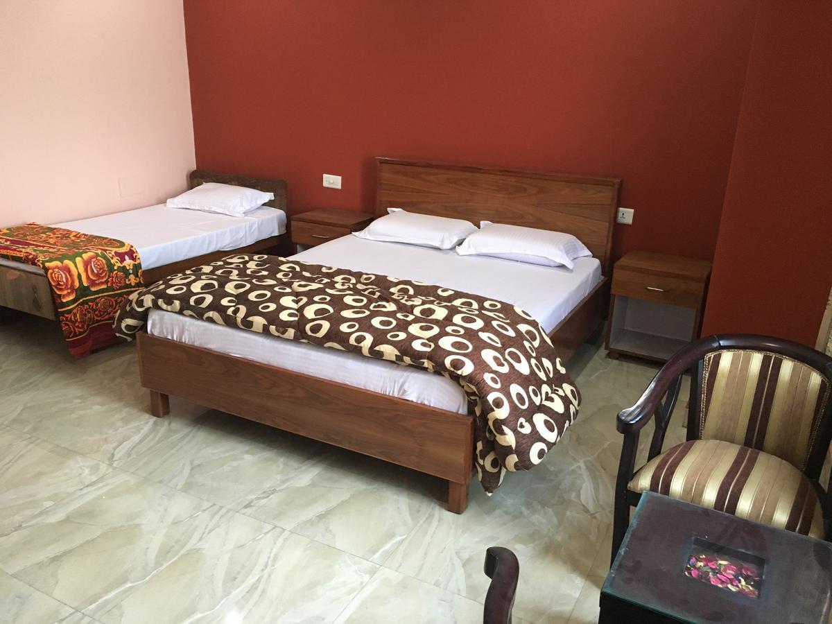 Jandiala Shiv Hotel And Joe'S Bar & Restaurant מראה חיצוני תמונה